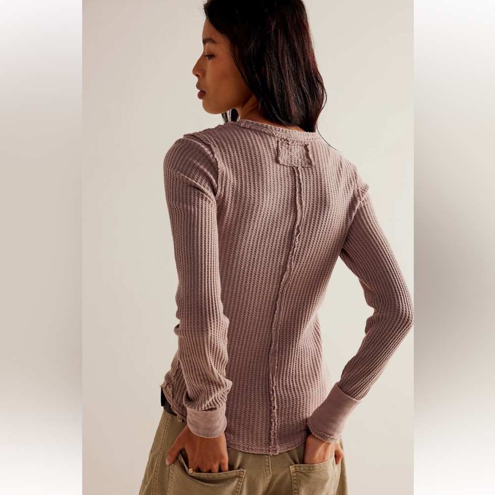 We The Free Roll With It Thermal - Cashmere Size XS NWOT Retail $48 - Picture 3 of 7